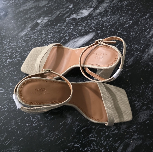 BRAND NEW SIMMI LONDON WOMEN'S SANDALS - Picture 7 of 15